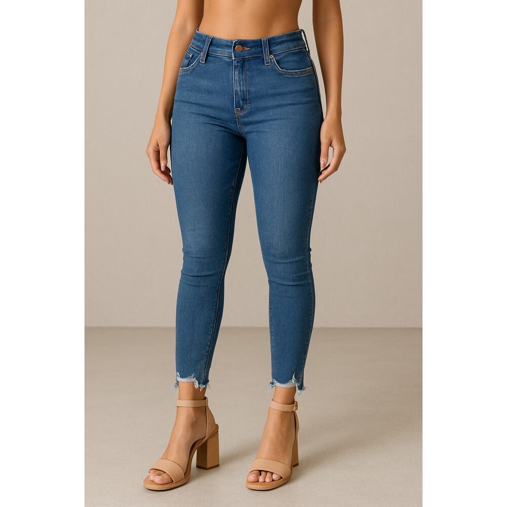 Joes Jeans Charlie Skinny Jean with frayed hem Womens Size 12